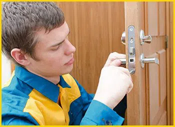 Granby Locksmith Service Granby, CT 860-359-9160 - 16-emergency-unlock